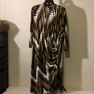 ❤️Ashley Stewart Plus diagonal stripe Vneck dress